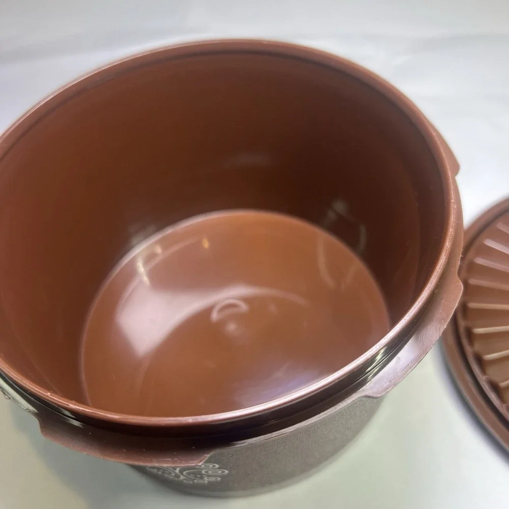 Vintage‎ Tupperware Brown Servalier Canister With Lid  1298-13